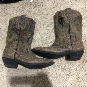 Glitzy Camo Sterling River Cowgirl boots